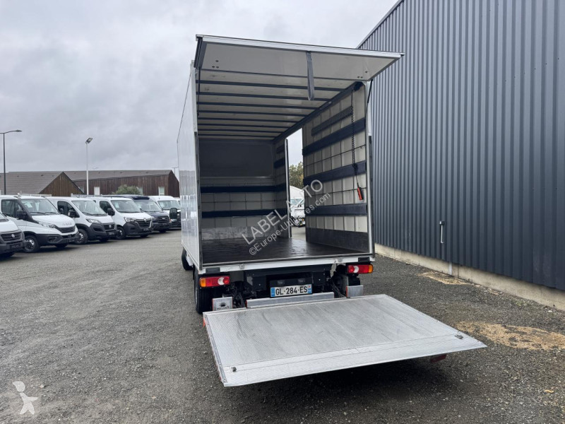 Užitkové vozidlo Renault MASTER 3T5 CAISSE 20M3...