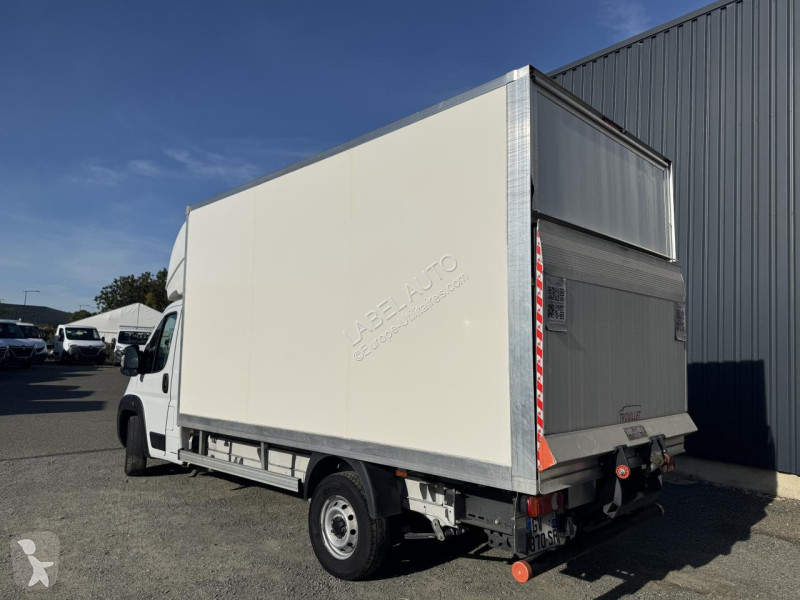 Fiat DUCATO CAISSE 20M3 + HAYON 3T5 MAXI 2.2...