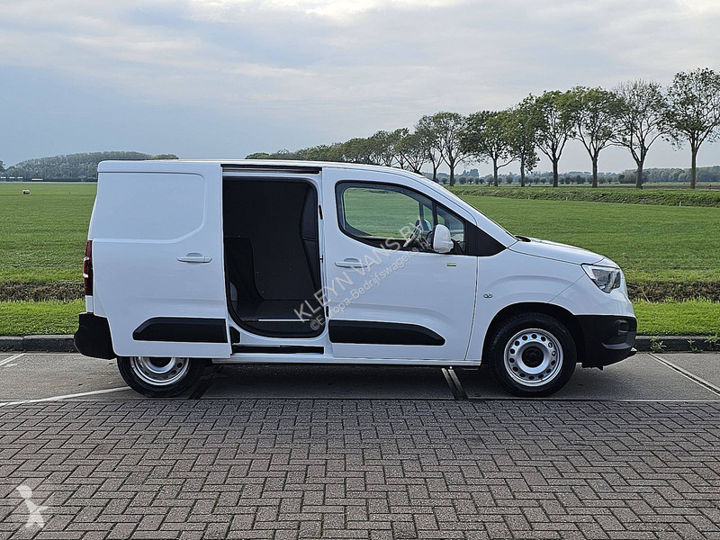 Opel 1.5 automaat, airco, navi, pdc, zijdeur van