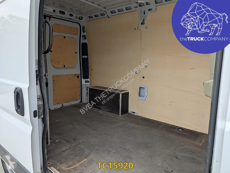 Peugeot 160cv L2H2 BV AUTO van