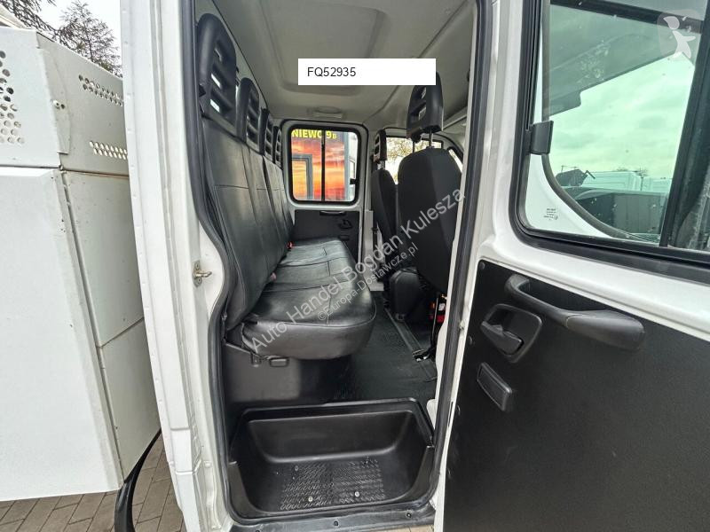 Iveco 35s18 van