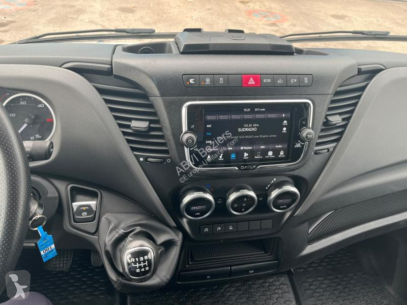 Iveco FOURGON 11M3 140CV CAMERA CARPLAY CLIM...