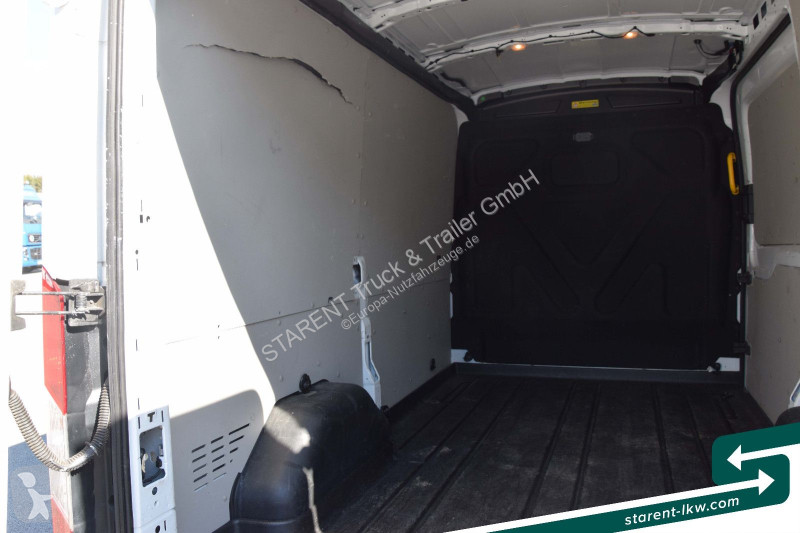 عربة نفعية Ford 2.0 L2H2 AHK Klima Tempomat PDC...