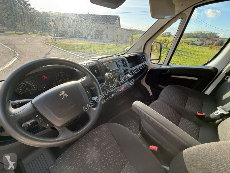 Furgoneta Peugeot 2.2 BLUEHDI S&S 120CH ASPHALT