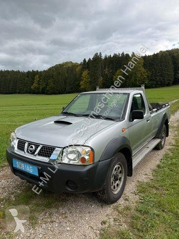 Véhicule utilitaire Nissan