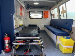 Prohlédnout fotografie Užitkové vozidlo Toyota Land Cruiser 4×4 VDJ78L 4.5 V8 Ambulance (NEW) – Complete with BLS Equipment – Only for sale outside the EU / Fully Equipped