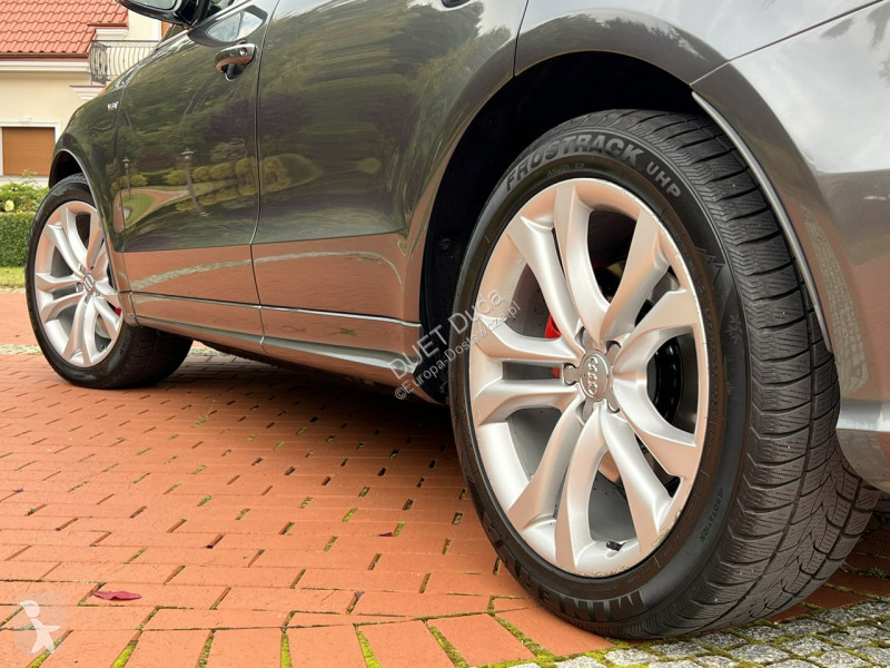 Véhicule utilitaire Audi SQ5
