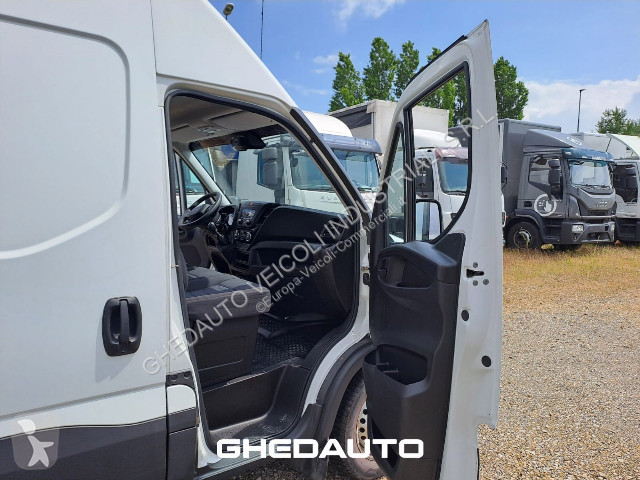 Veicolo commerciale Iveco Daily 35S16S V - 35S16V