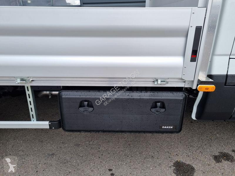 Furgoneta Iveco  DAILY 35-180 PLATEAU 4.40m