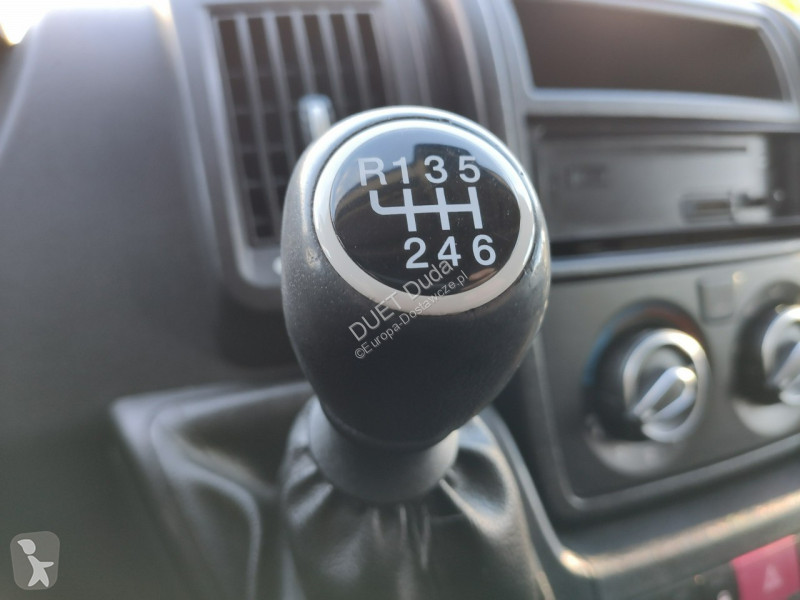 Autoutilitară Peugeot