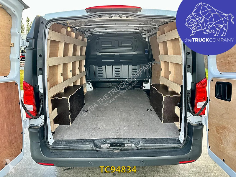 Véhicule utilitaire Mercedes 111 RANGE 150 KM e-