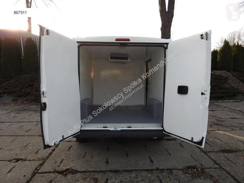 Véhicule utilitaire Citroën JUMPER FURGON...