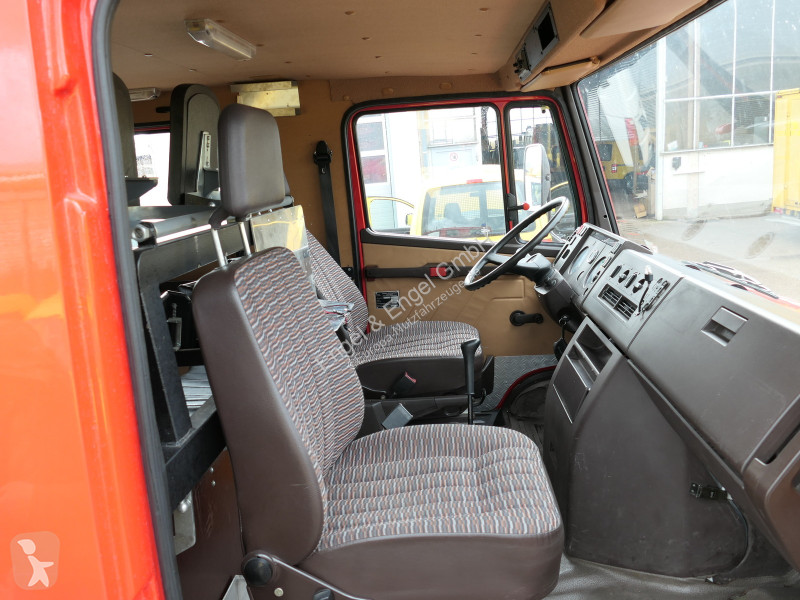 Autoutilitară Mercedes 814 D LF 8/6 DoKa AHK...
