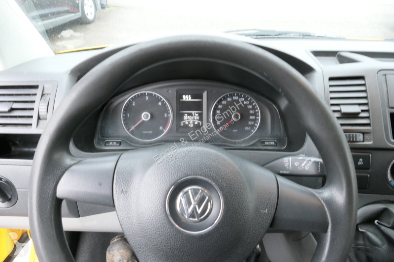 Véhicule utilitaire Volkswagen T5 Transporter...