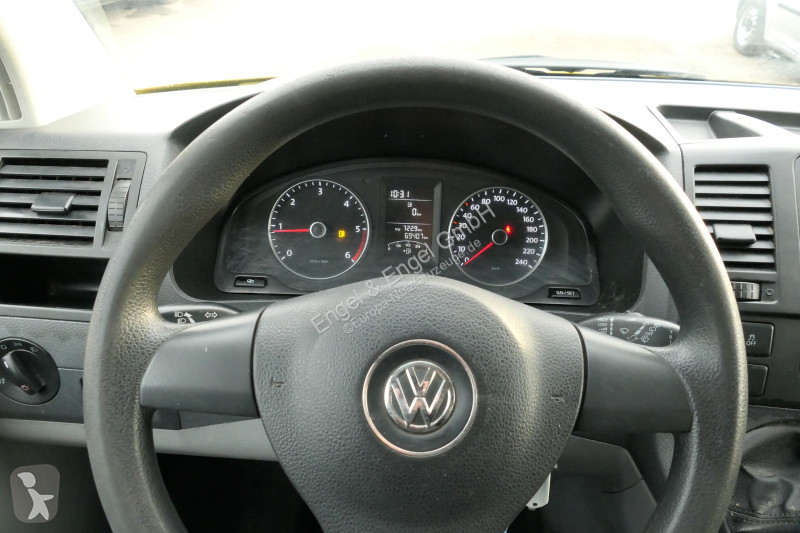 Véhicule utilitaire Volkswagen T5 Transporter...