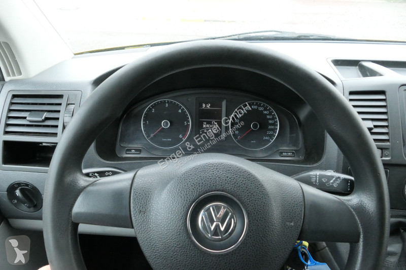 Véhicule utilitaire Volkswagen T5 Transporter...