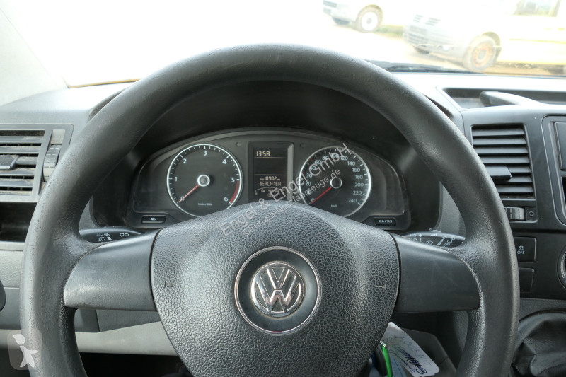 Véhicule utilitaire Volkswagen T5 Transporter...