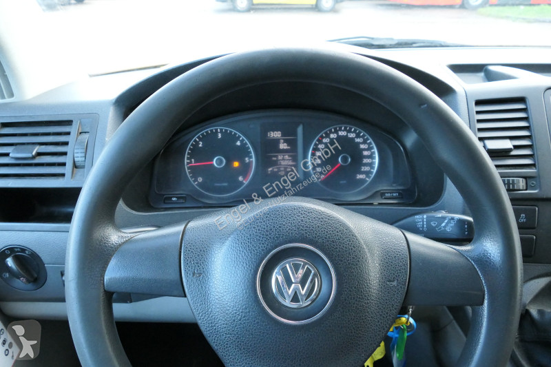 Véhicule utilitaire Volkswagen T5 Transporter...
