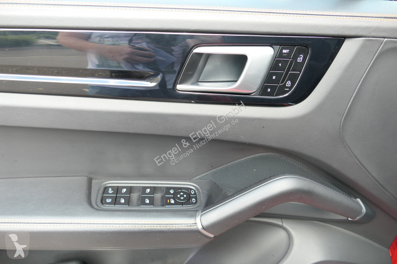 Autoutilitară Porsche Cayenne E-Hybrid Coupe/...