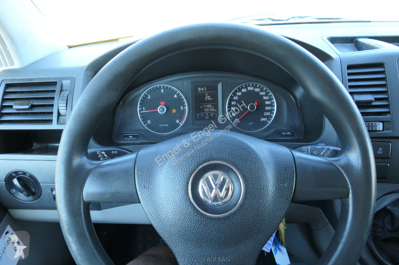 Véhicule utilitaire Volkswagen T5 Transporter...