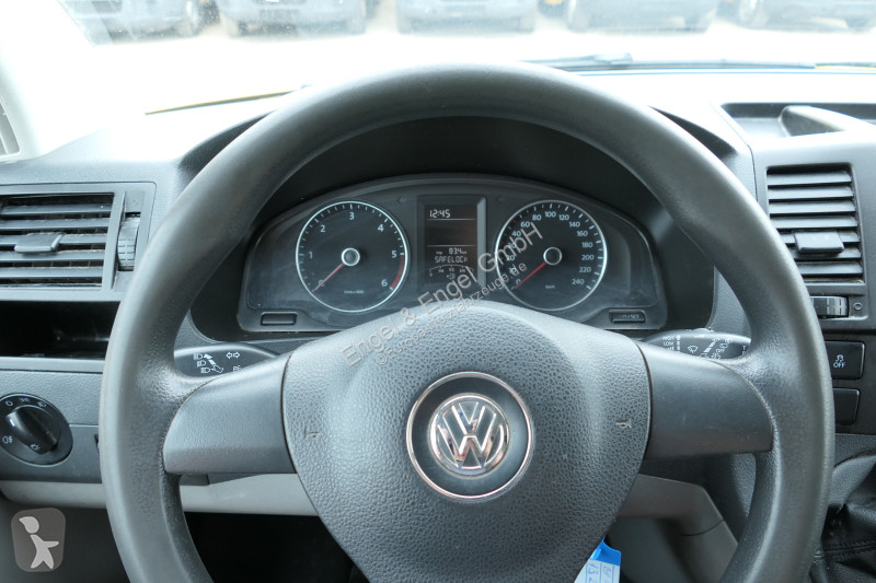 Véhicule utilitaire Volkswagen T5 Transporter...