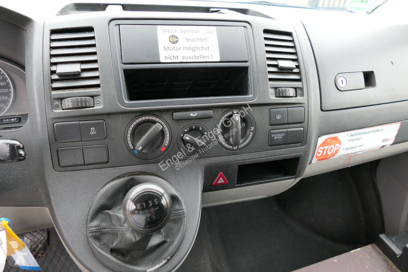 Autoutilitară Volkswagen T5 Transporter 2.0 TDI...