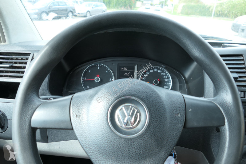 Autoutilitară Volkswagen T5 Transporter 2.0 TDI...