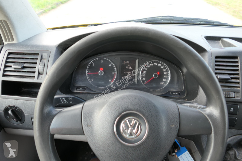 Véhicule utilitaire Volkswagen T5 Transporter...