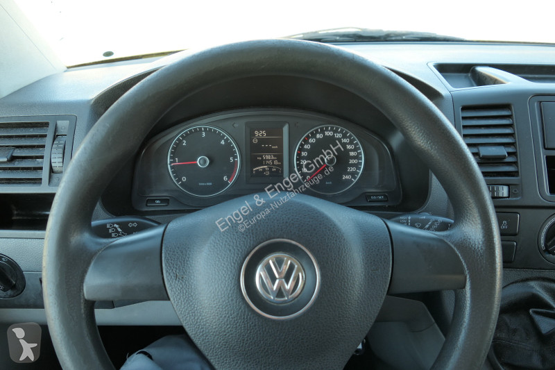 Véhicule utilitaire Volkswagen T5 Transporter...