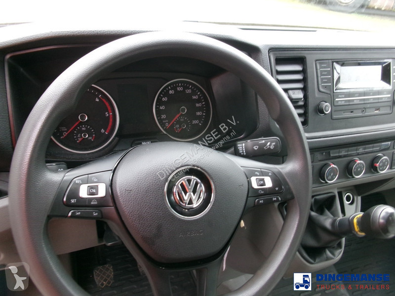 Véhicule utilitaire Volkswagen 4x2 curtain side...