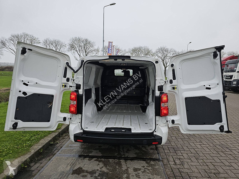 Véhicule utilitaire Toyota ELECTRIC 50 KWH L3...