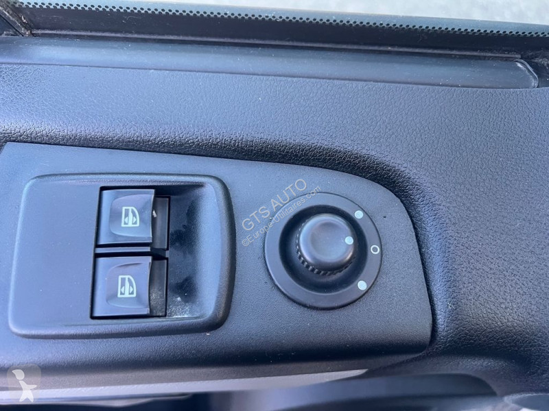 عربة نفعية Renault TRAFIC III FG L2H1 1200 1.6...