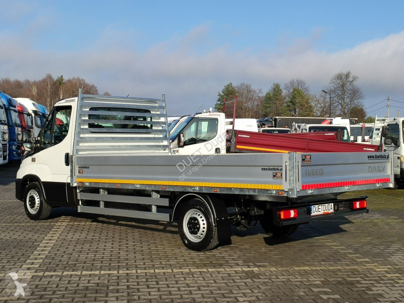 Furgoneta Iveco 35S16 V