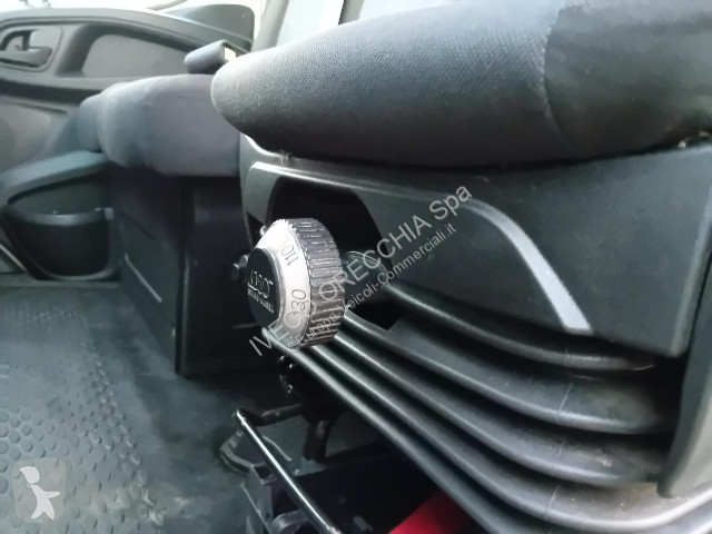 Veicolo commerciale Iveco DAILY 35S14 AT8