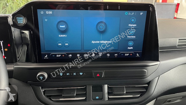 Véhicule utilitaire Ford 300 L1H1 2.0 ECOBLUE...