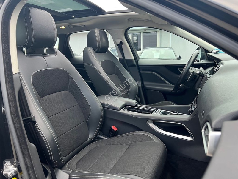 Véhicule utilitaire Jaguar F-PACE 2.0D 180CH...