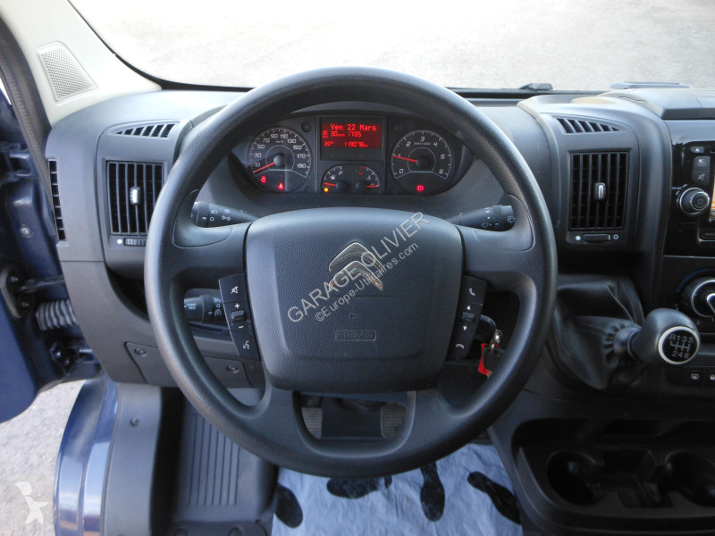 Véhicule utilitaire Citroën 35 L2H2 2.0 Bluehdi...