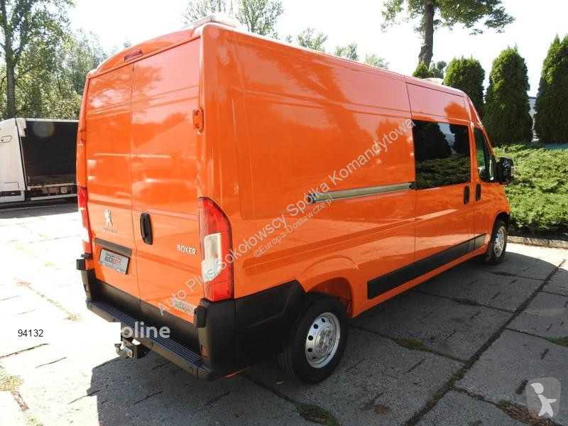Véhicule utilitaire Peugeot BOXER FURGON...