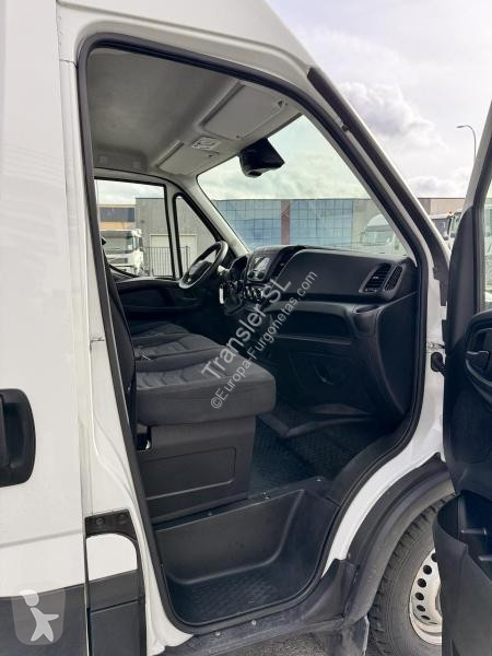 Furgoneta Iveco 35-S-16