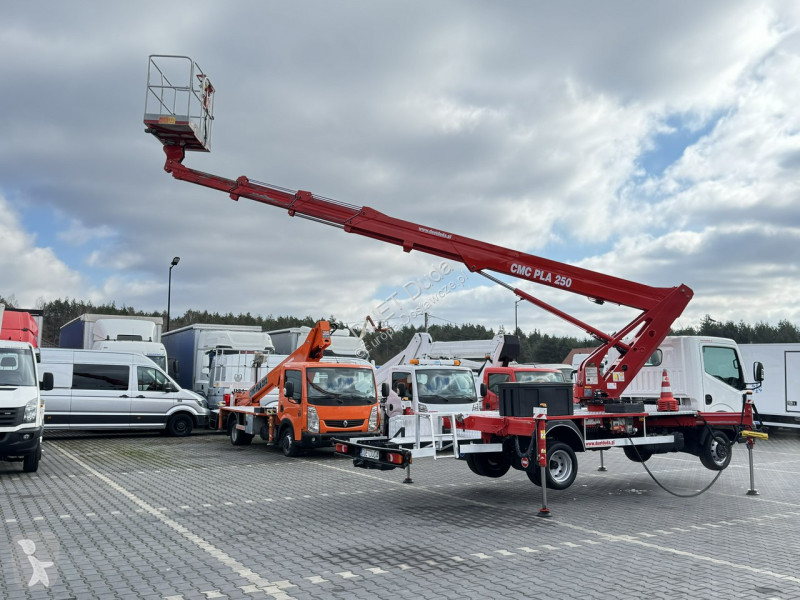 Véhicule utilitaire Nissan