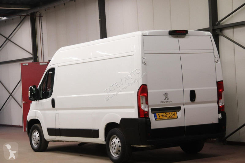 Furgoneta Peugeot 140 PK L2H2...