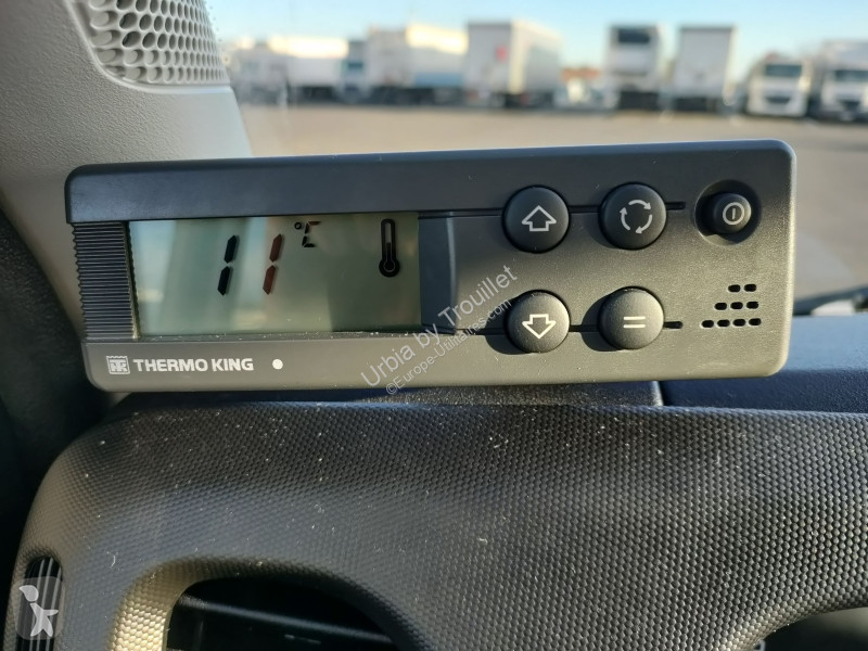 Véhicule utilitaire Iveco FRIGO 12M3 160 CV...