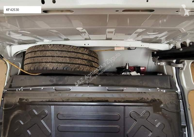 Veículo utilitário Iveco DAILY 35-140 /...