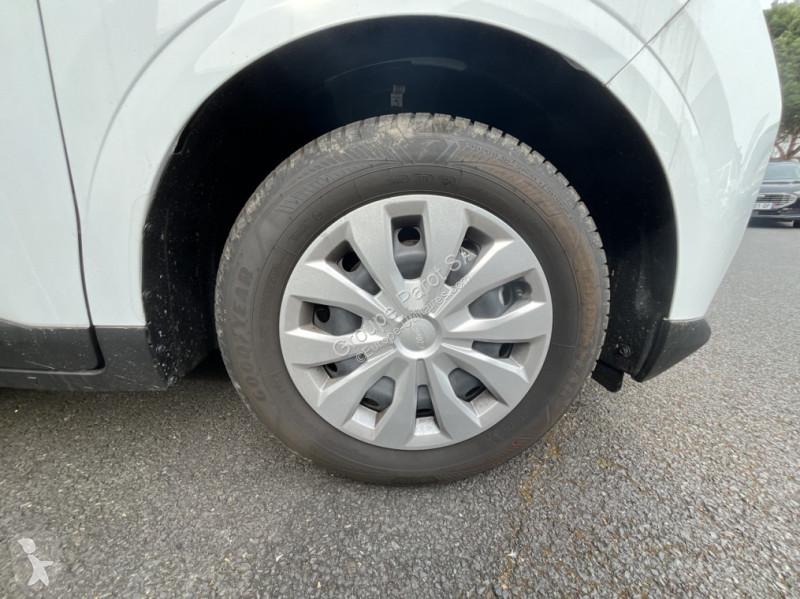 Véhicule utilitaire Ford 1.0 EcoBoost 100ch Trend