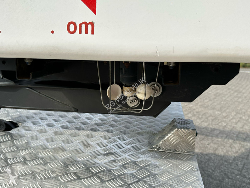 Véhicule utilitaire Iveco 35S12 werkhoogte 12...
