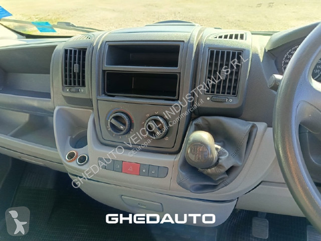 Užitkové vozidlo Peugeot Boxer II 333 2006 -...