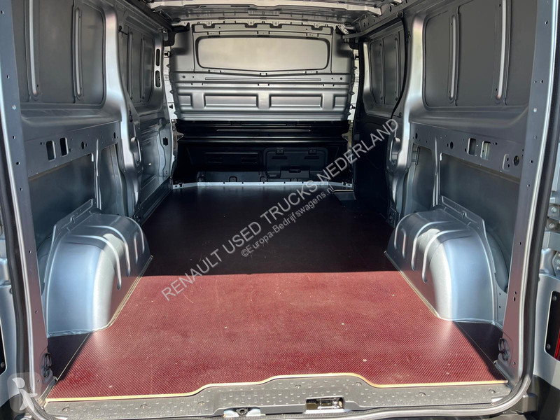 Furgoneta Renault E-Tech Red L2 H1, Airco, Nav,...