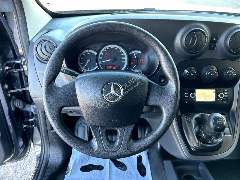 Véhicule utilitaire Mercedes Compact 109 1.5...