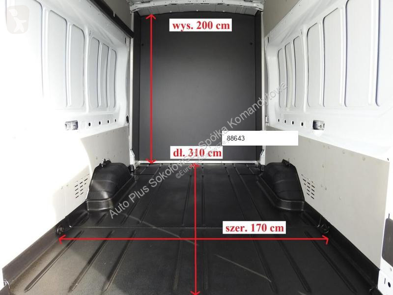 Véhicule utilitaire Ford TRANSIT  FURGON...