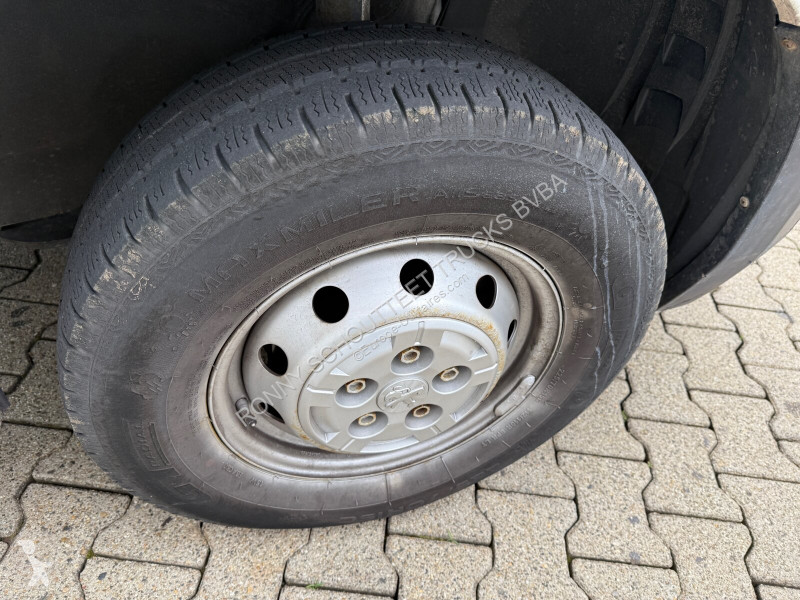 Véhicule utilitaire Peugeot Boxer 4x2 Doka...